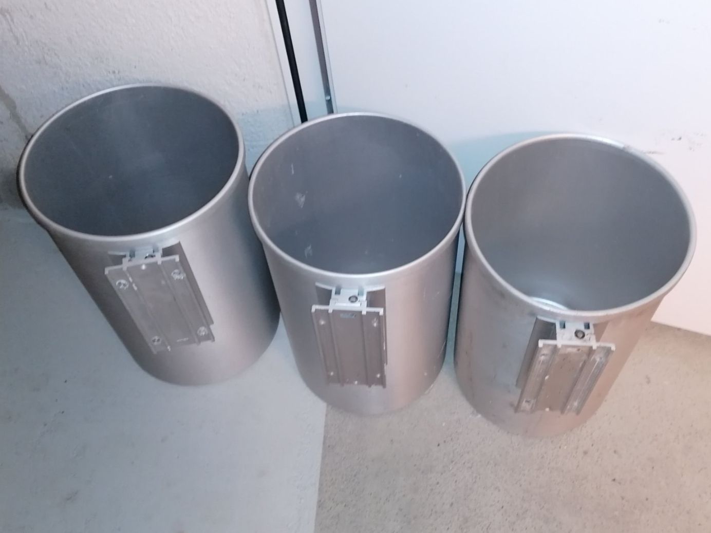 Poubelles: Abfalleimer – D'occasion à Unterengstringen par Fachmann8103