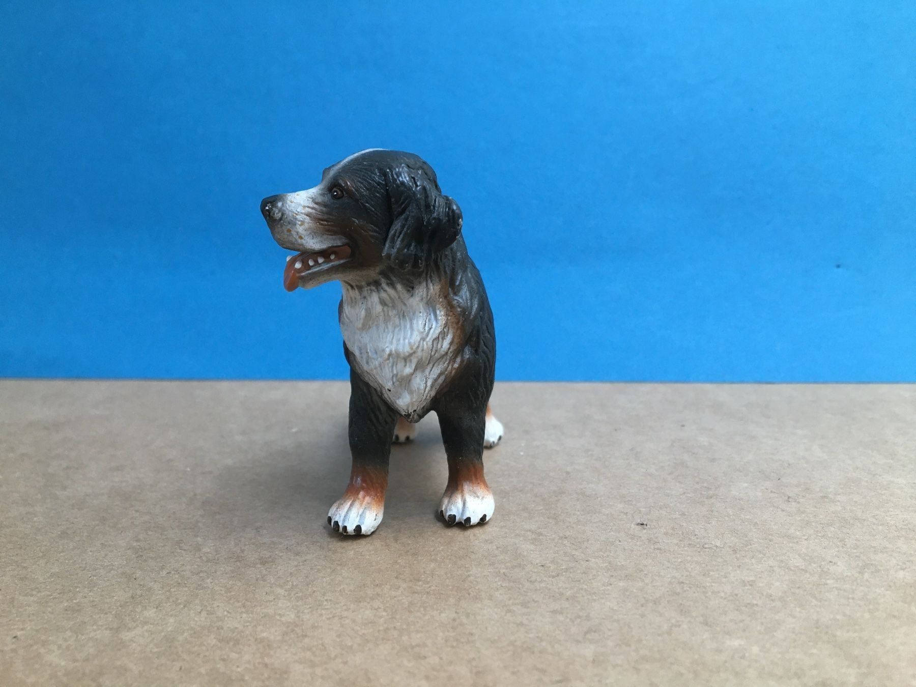 Schleich Statuette: Schleich Berner Sennenhund stehend Hund – Usato da Ennetbaden venduto da mapa05 2