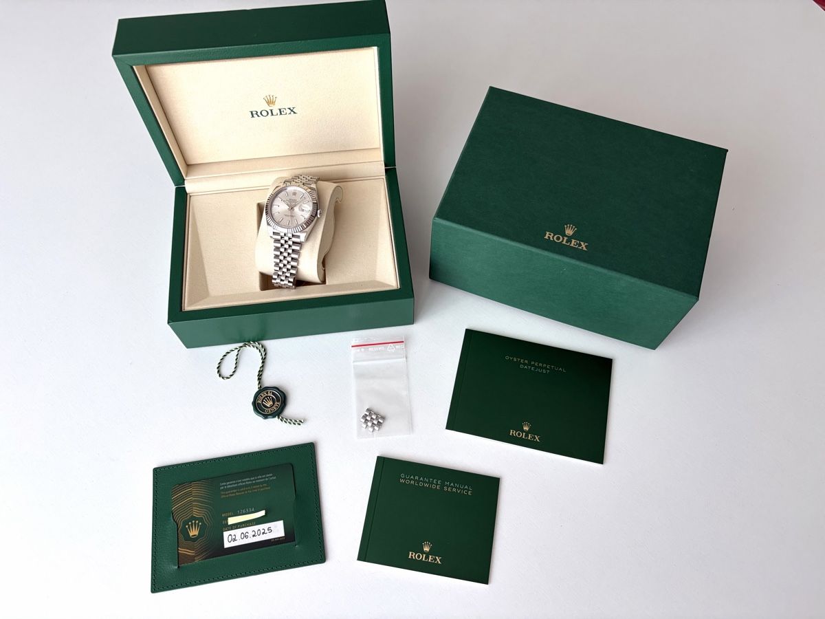 Rolex Montres: Rolex Datejust 41mm Silver 2025 – Neuf (Voir description) à Zürich par masako 9