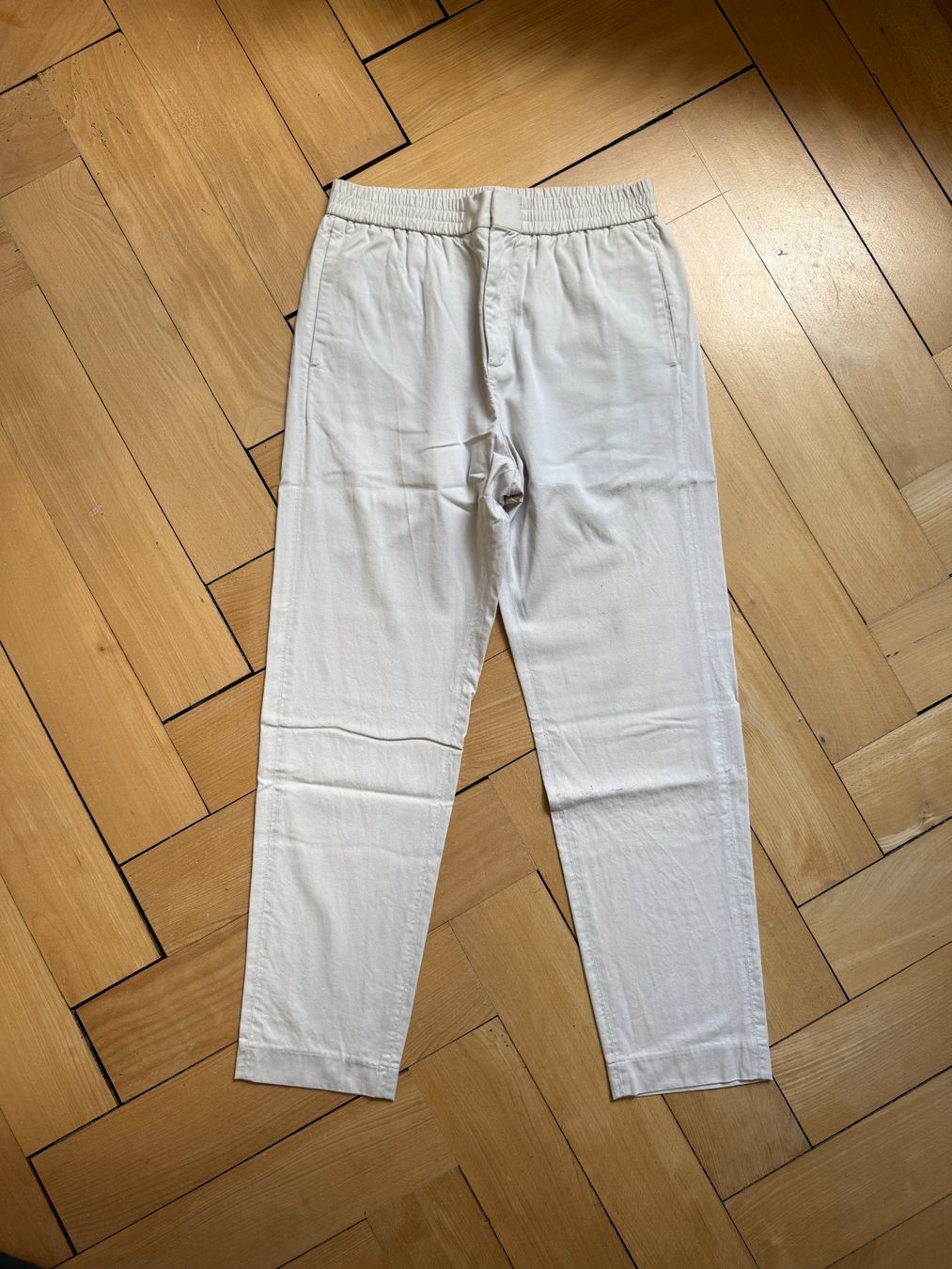 Cos Pantalons: COS - Hose weiss-grau locker 46 – D'occasion à Zürich par Diazaio