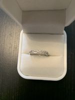 Magnifique bague en argent ornée de zirconiums, taille 54