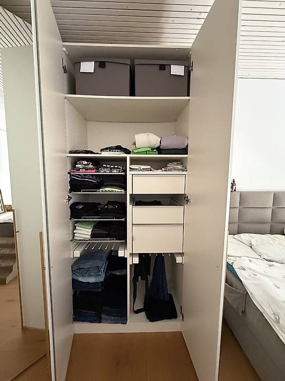Armoires: Kleiderschrank – D'occasion à Inwil par kel_df7w 2
