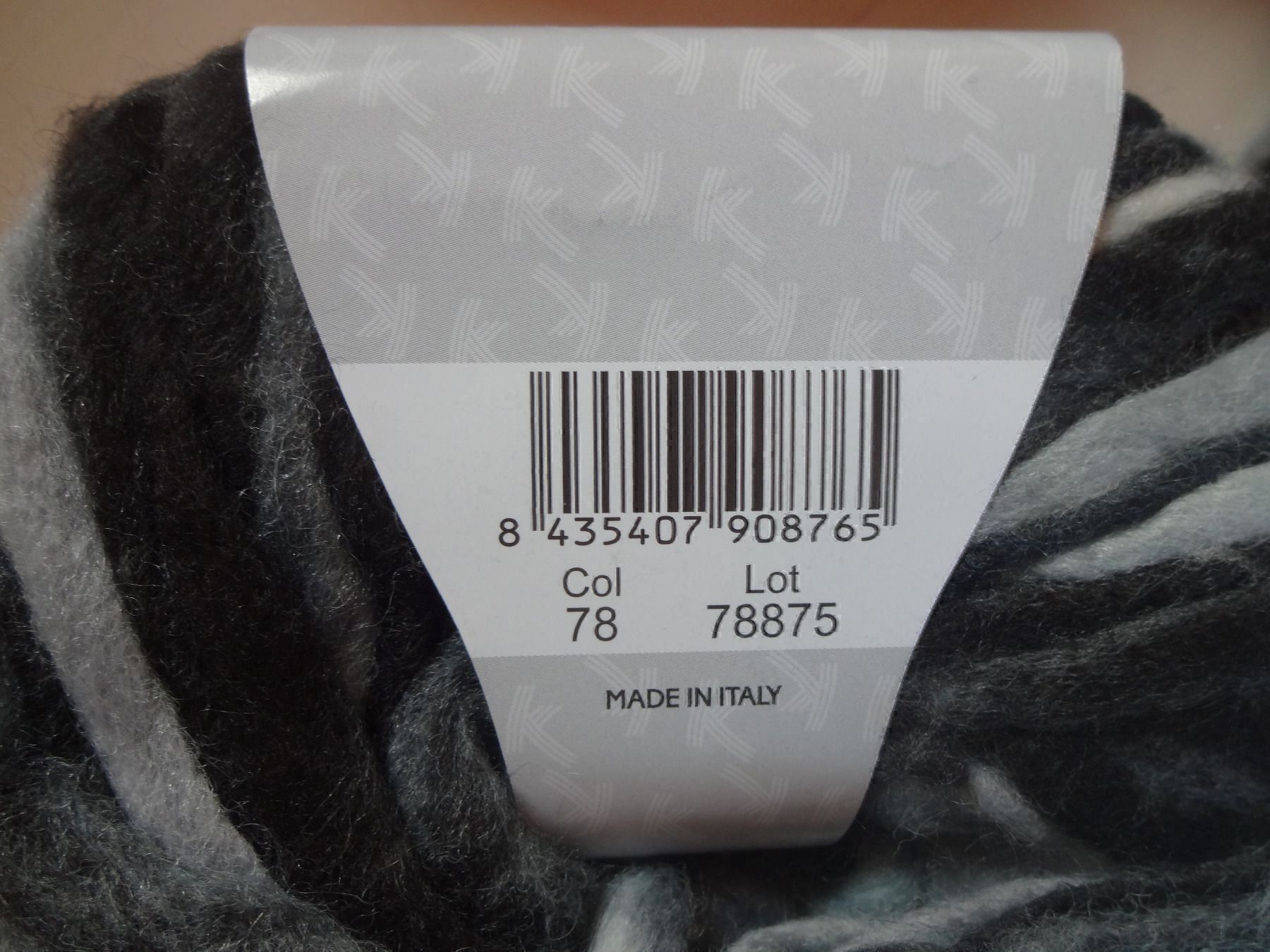 Lana: * KATIA LOOK  500g * – Nuovo e nell'imballaggio originale da Reigoldswil venduto da arosa05 2