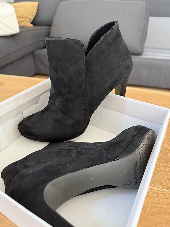 Scarpe da donna: Damenschuhe Tamaris Grösse 42 – Usato da Gränichen venduto da MoriD86 1