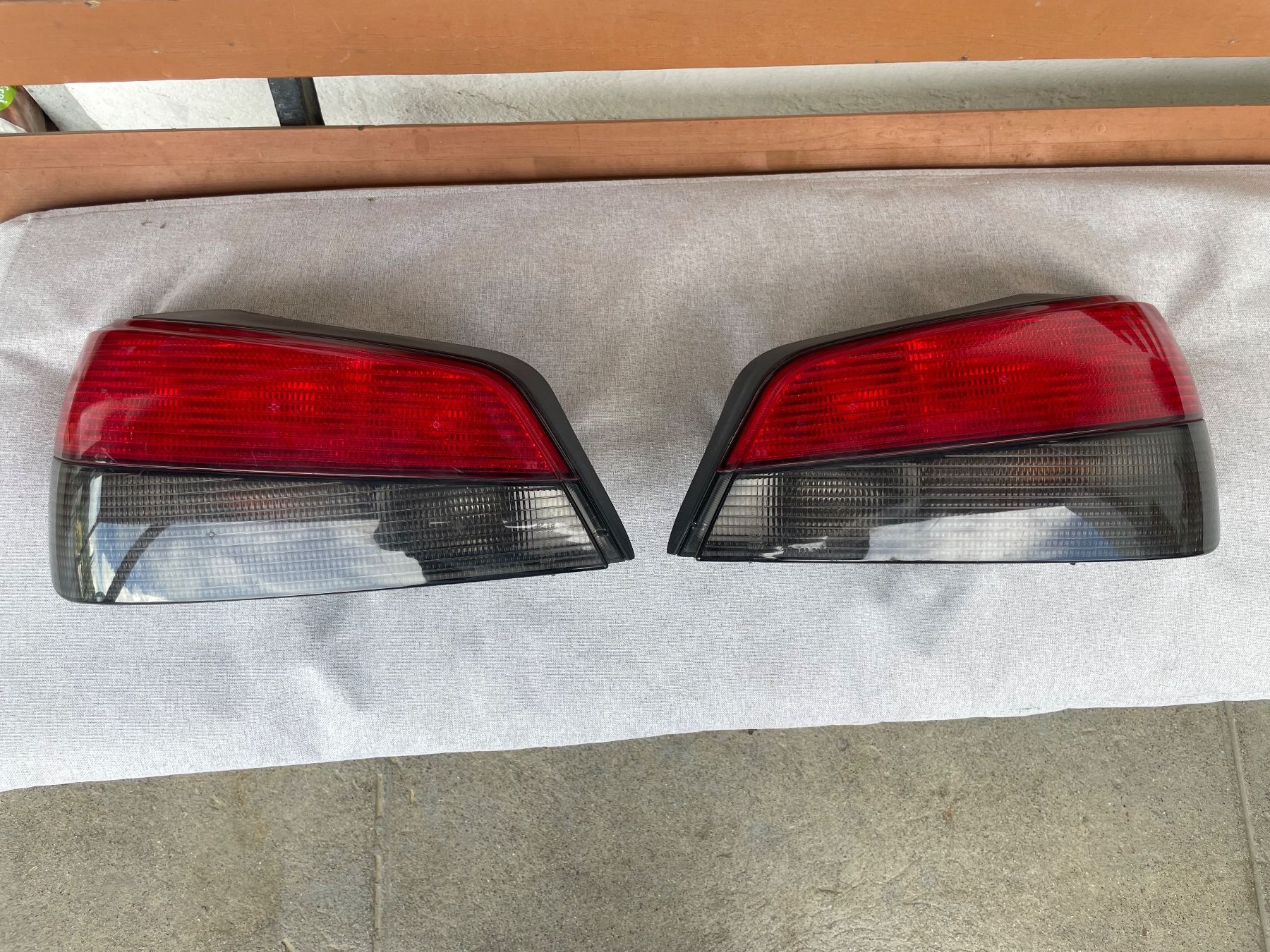 Peugeot Tutti pezzi di ricambio auto: Peugeot 306 Ph2 Heckleuchten – Usato da Belp venduto da Detailfreak