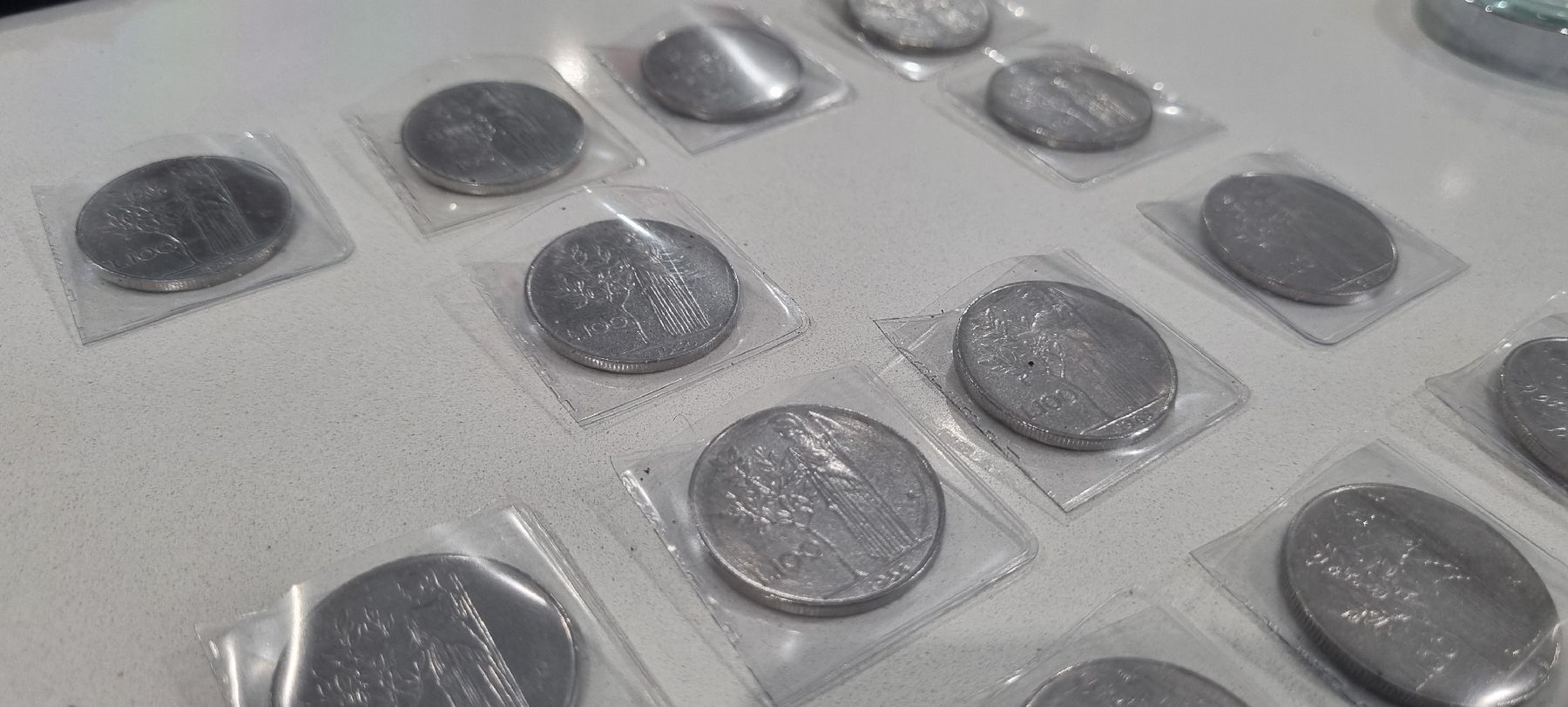 Tutti le monete: Serie 100 lire Minerva dal 1955 – Usato da Ligornetto venduto da nic_rp2g 1