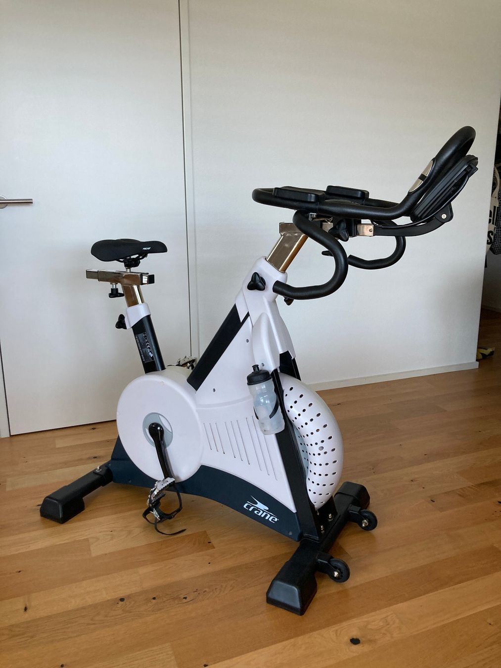 Aldi Hometrainer: Crane Indoor Bike weiss – Usato da Pfäffikon SZ venduto da ohayo 2