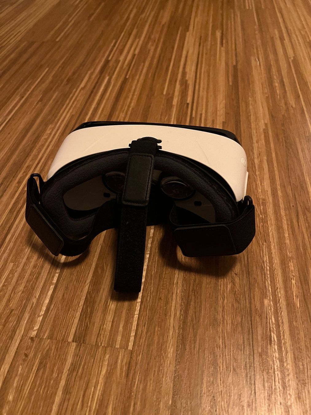 Samsung Casco VR: Samsung Gear VR (Oculus) – Usato da Zürich venduto da gozuri 2