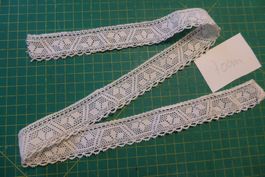 Alte Spitzen weiss - Restenpreis für 70 cm