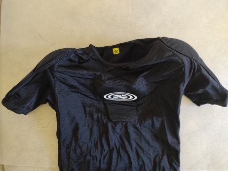 Schutzshirt mit Schulterpolster für 3-5-Jährige