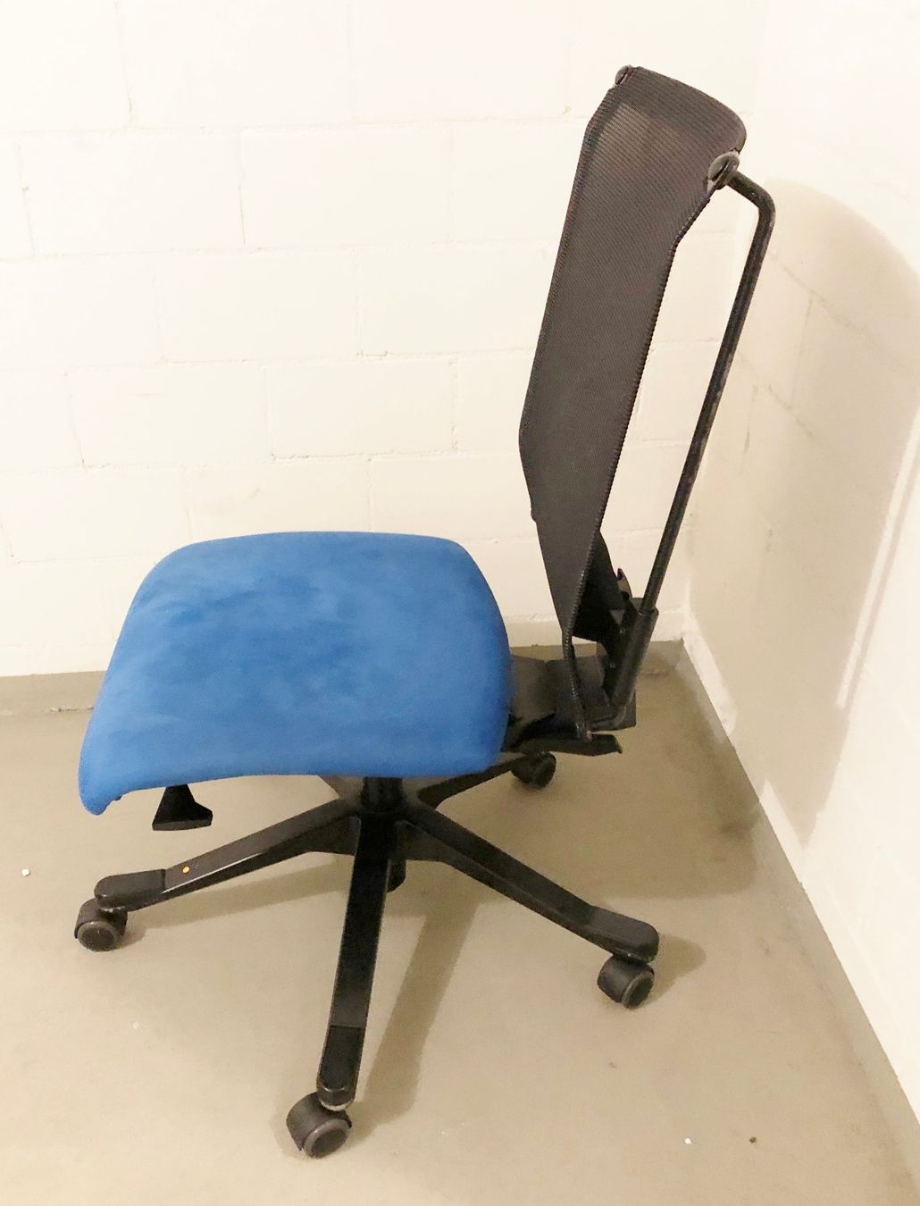 Giroflex Chaises: Bürostuhl Marke Giroflex 51 - 4877 – Neuf (Voir description) à Glattbrugg par Ariel012 7