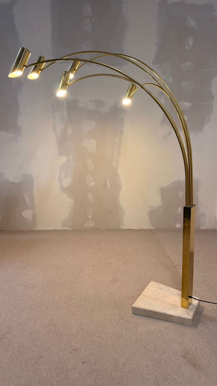 Lampade: Italienische Bogenlampe mit 5 Armen Travertin Messing – Usato da Rickenbach ZH venduto da Der-Insider