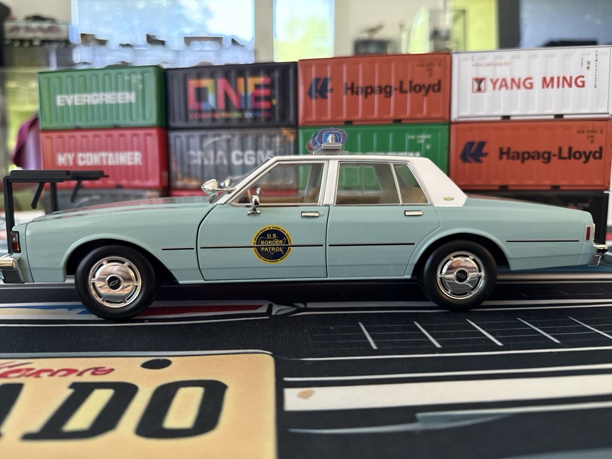 Chevrolet Modellini d'auto: US Border Patrol Chevy Caprice Classic Polizei, 1 – Nuovo (secondo la descrizione) da Basel venduto da Zomeg