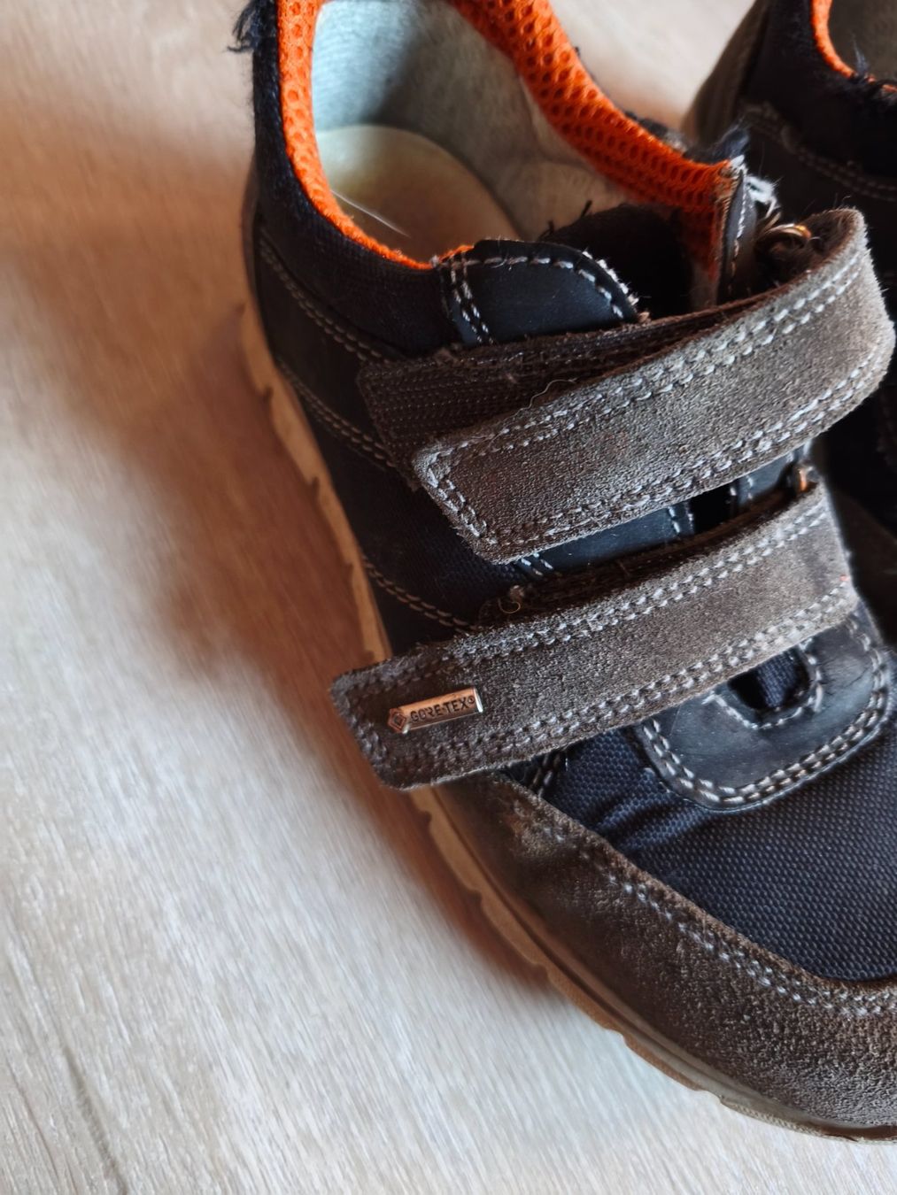 Scarpe per ragazzi: 2 Paar Halbschuhe Gr. 35 – Usato da Reconvilier venduto da LeKiMi 3