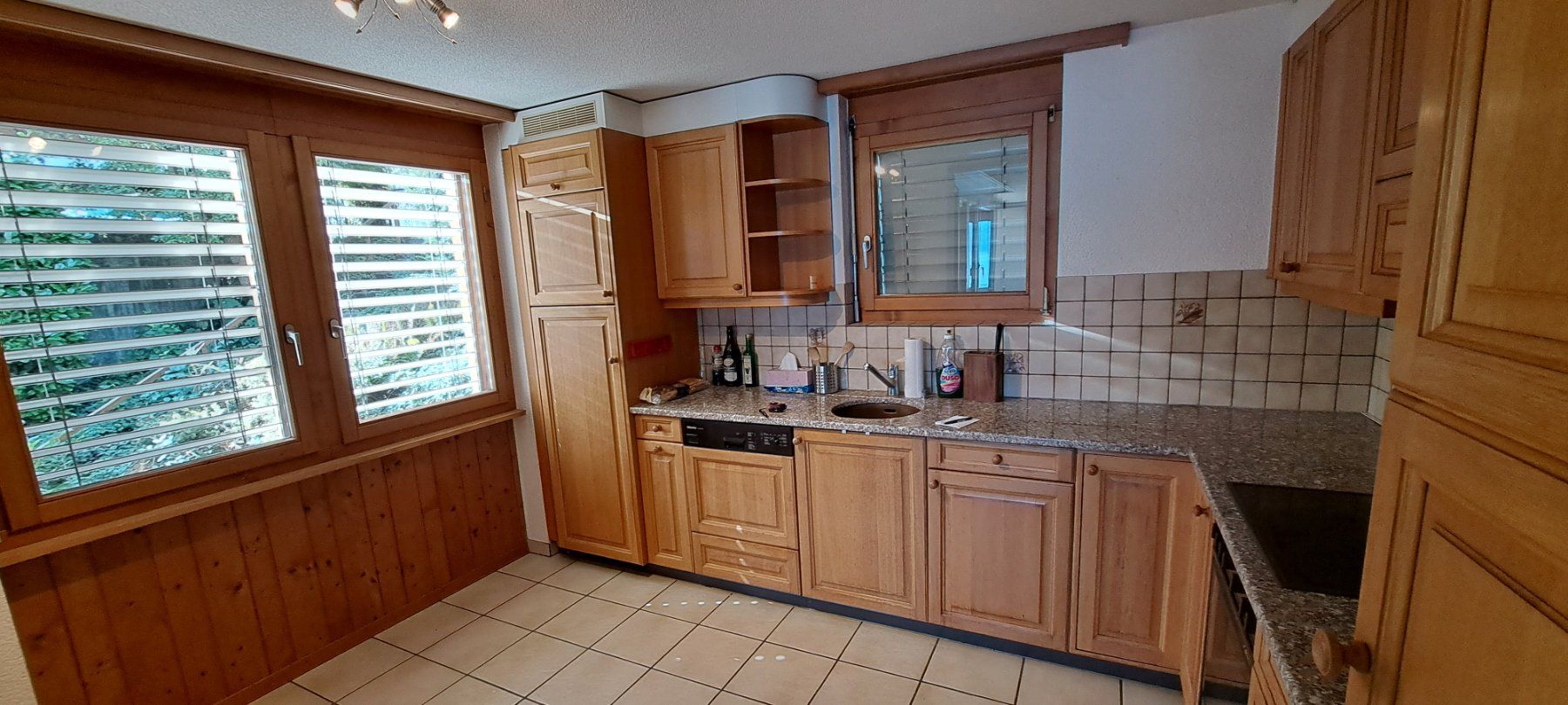 V-Zug Cucine complete: Komplette Einbauküche mit Geräten – Usato da Faulensee venduto da att_x6sx 1