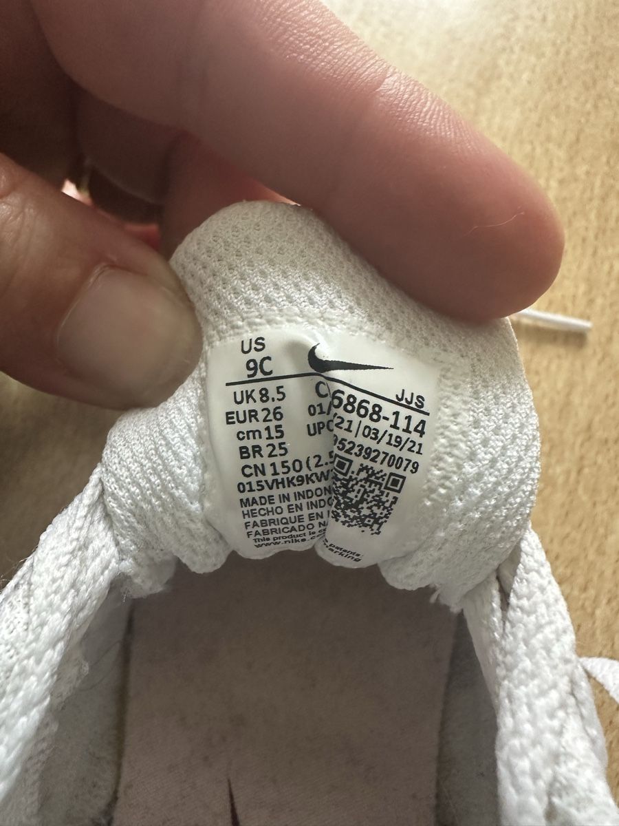 Nike Scarpe per ragazze: Chaussure Nike air max T.26 – Usato da Le Brassus venduto da lionete02 4