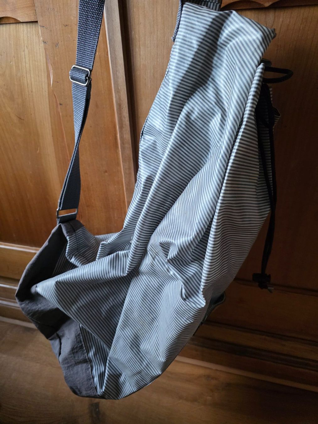 Rucksäcke: Rucksack Seesack Tasche Umhängetasche – Gebraucht aus Walterswil BE von Lonitti 1