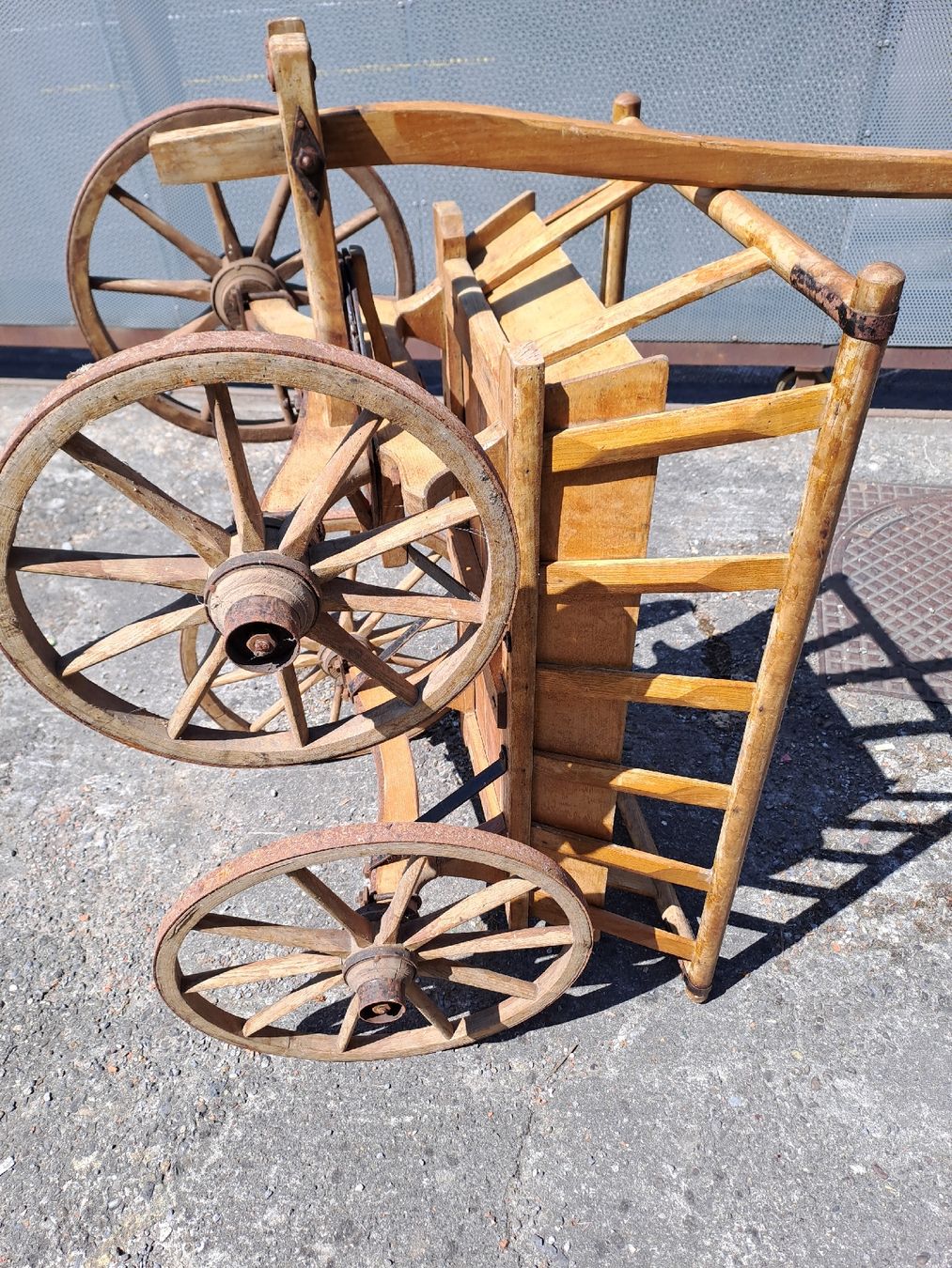 Brouettes: Leiterwagen Holz  – D'occasion à Gebenstorf par suroh 5