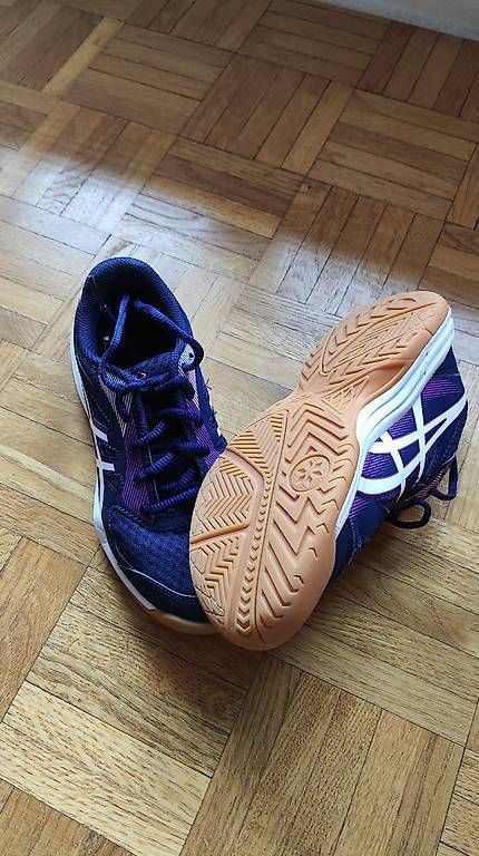 Scarpe per ragazzi: Scarpe da ginnastica Asics nr. 32 – Usato da Ponte Capriasca venduto da tiz_xyp9 1