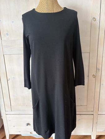 schwarzes Kleid Gr. M