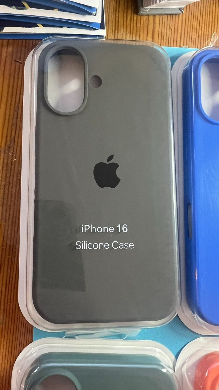 Coques & Protection écran: Coque iPhone 16 Différentes couleurs. Hülle – Neuf avec emballage d'origine à Eysins par pro_7lnq 1