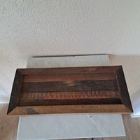 rustikales  Holzbrett zur Dekozwecken