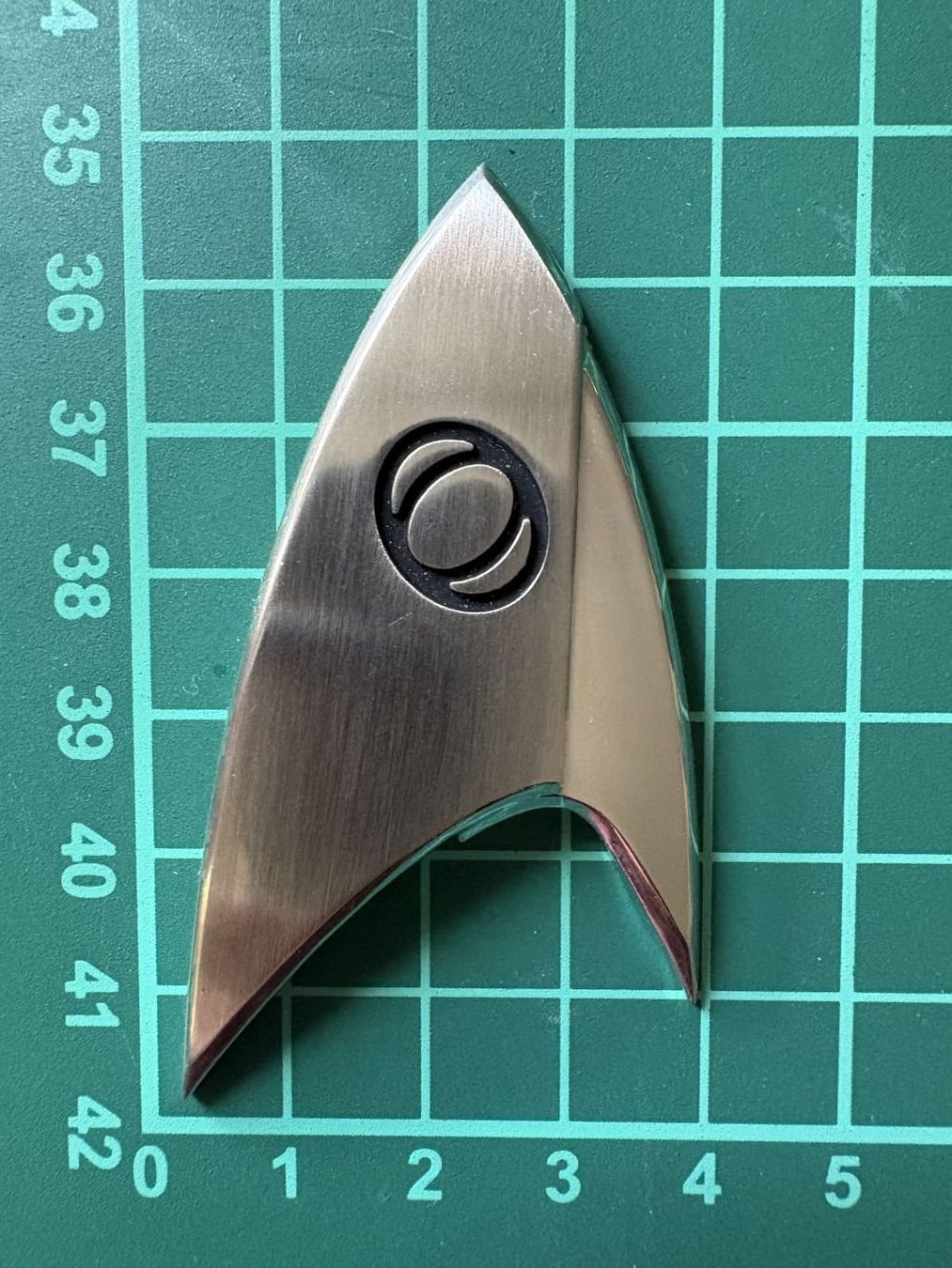 Placchette & Badge: Star Trek Badge Replikas 'Discovery' – Usato da Morgarten venduto da Ssolaris 2