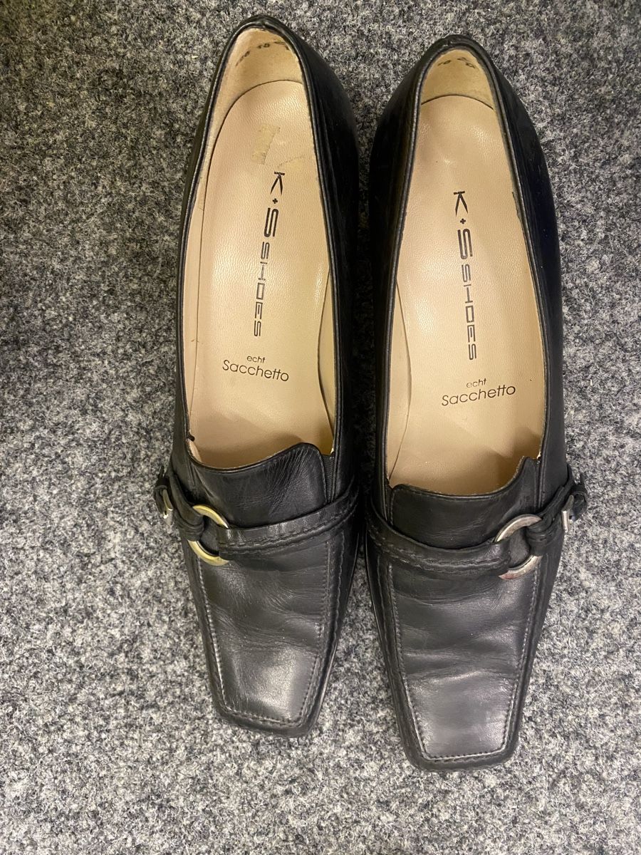 Scarpe da donna: Damenschuh 2x getragen – Usato da Schinznach Bad venduto da Almocopiev