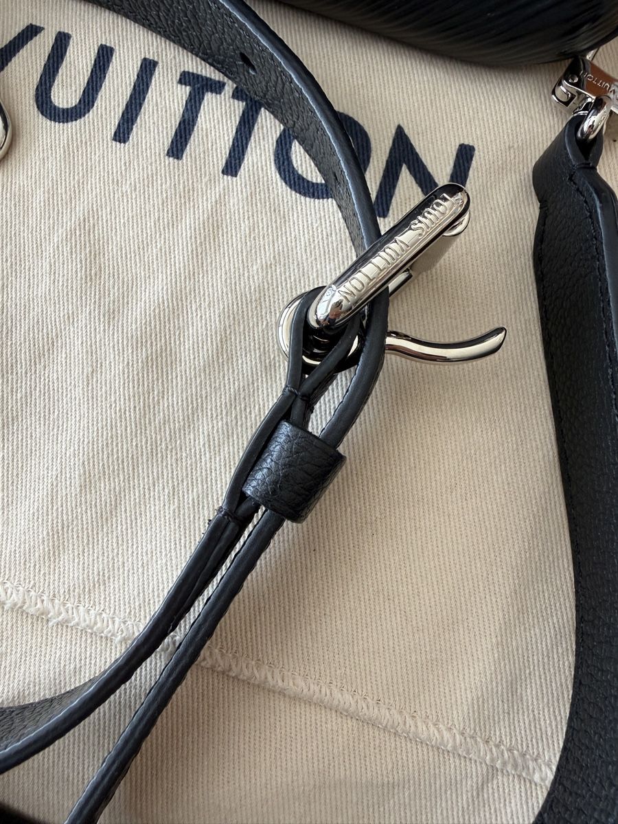 Louis Vuitton Taschen für Damen: Louis Vuitton Marelle Epi Noir – Neu (gemäss Beschreibung) aus Ruggell von expoli 1