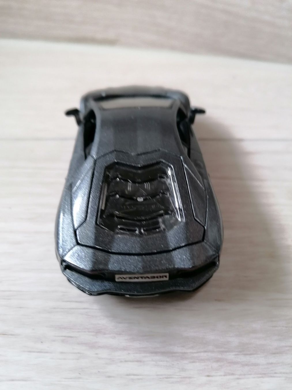 Lamborghini Modellautos: Modellauto Lamborghini Aventador Mst. 1: 40 grau – Gebraucht aus Oberurnen von mackrokodile 2