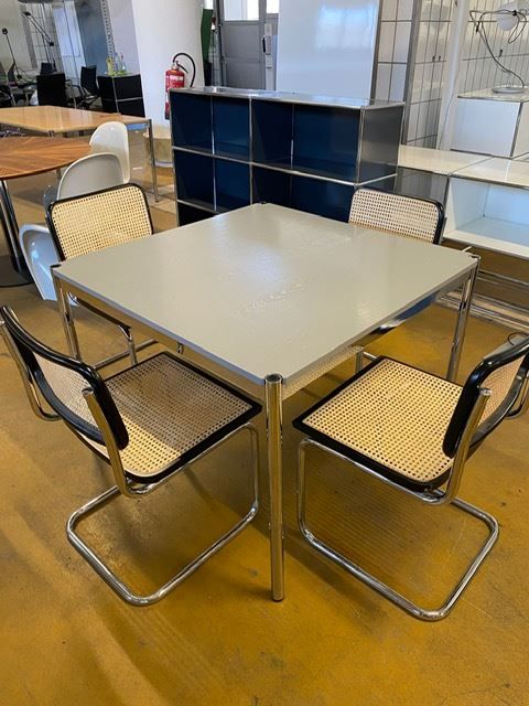 USM Tavoli: USM Haller Tisch 100x100 in grau – Usato da St. Gallen venduto da MSMoebelhandel 2
