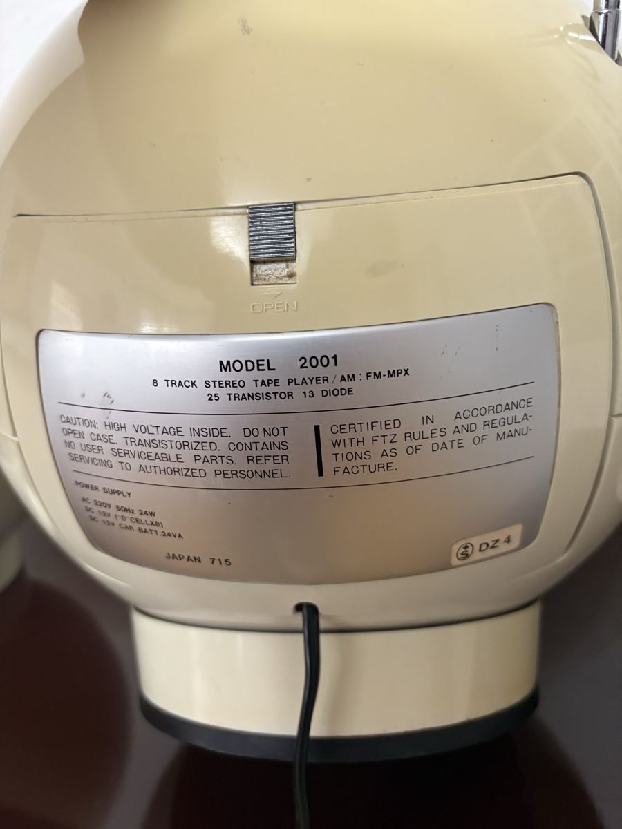 Weltron Radios: Weltron model 2001  – D'occasion à petit lancy par FerreiraLuis 1