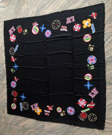 EYECATCHER - LOUIS VUITTON Schal, nero, 140x140cm, 60% Seide