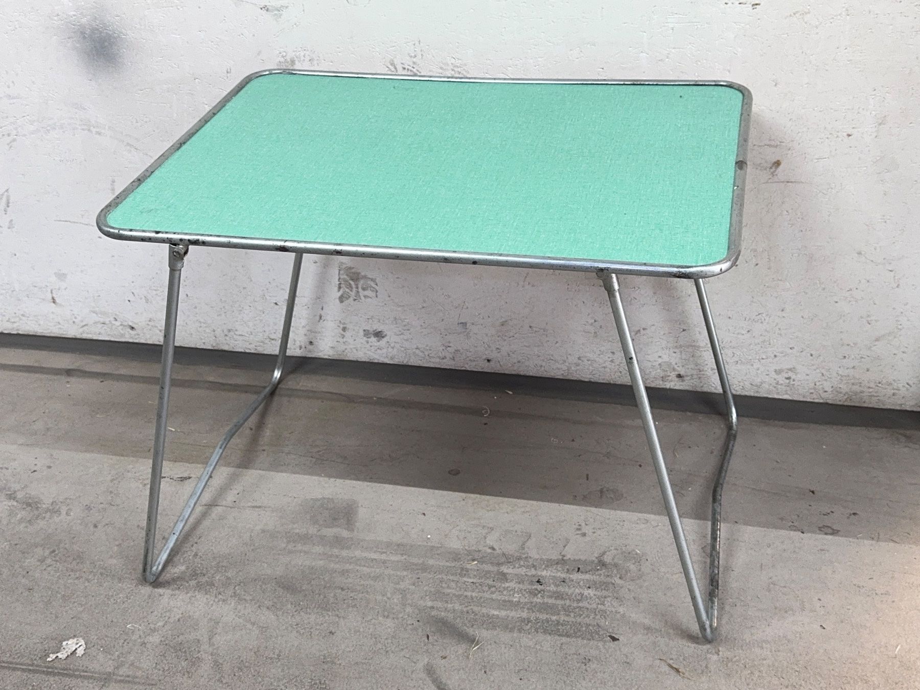 Tavoli: vintage Camping Tisch – Usato da Lostorf venduto da Peschmi10 2