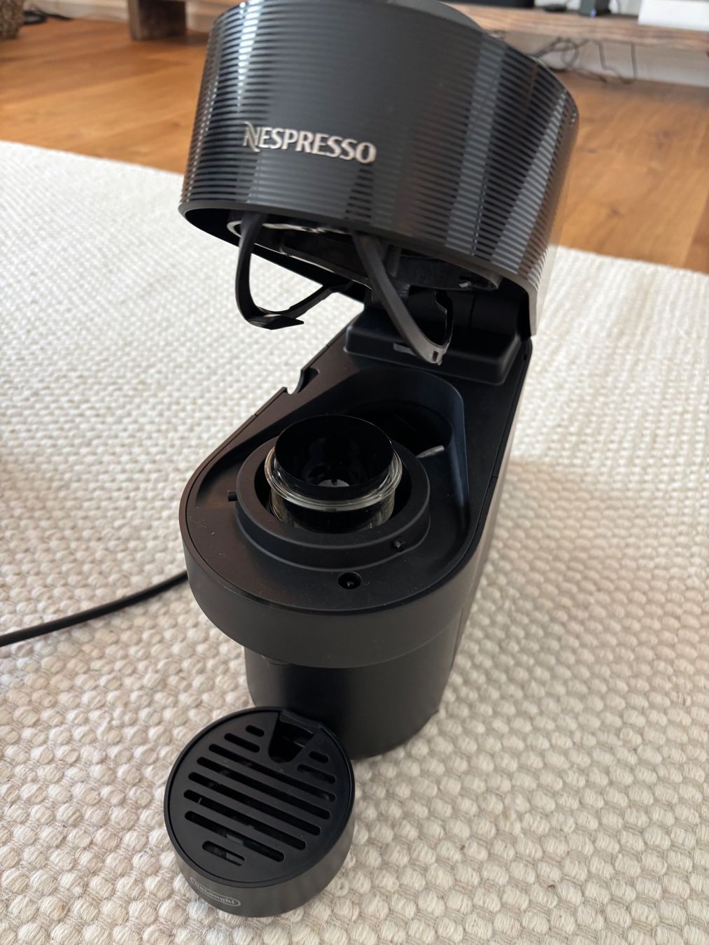 Nespresso Macchine per caffè & Macchine per espresso: Vertuo Nespresso Kaffemaschine neuwertig – Usato da Ottenbach venduto da Swisstwins 3