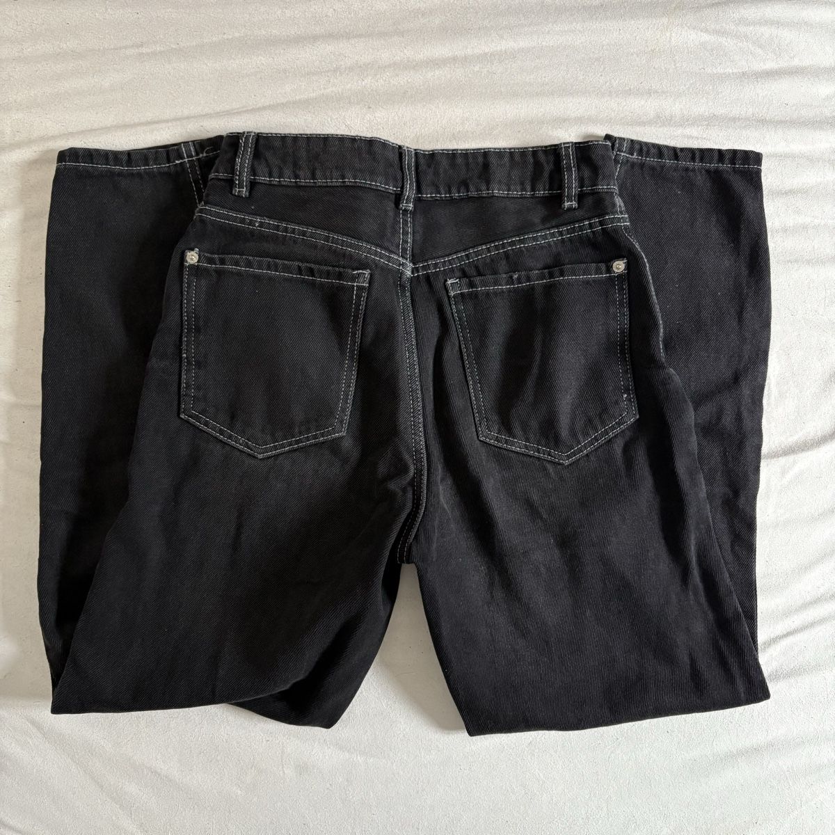 Jeans: Jean noir couture blanche – Gebraucht aus Moudon von TigerrrEye 3