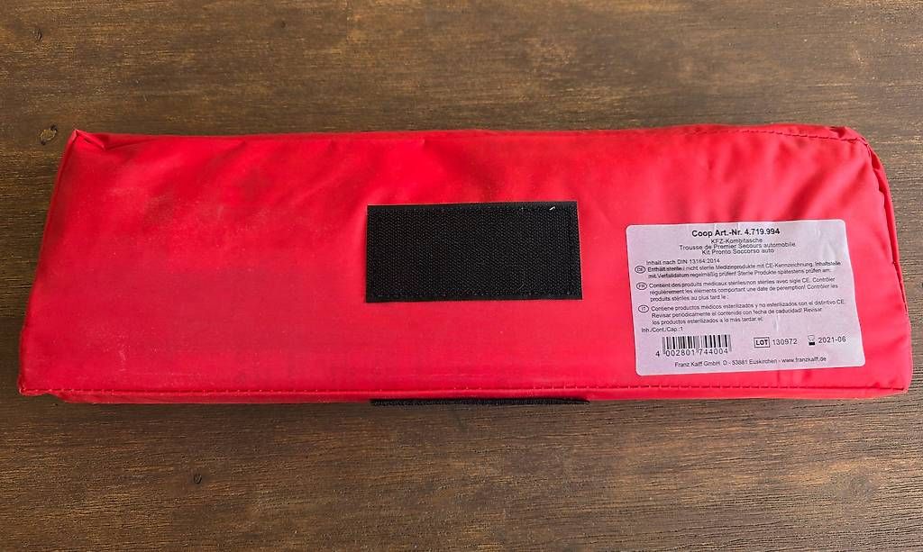 Kit di pronto soccorso: Warndreieck, Warnweste und Erste Hilfe Set – Usato da Steinerberg venduto da Bcsbcs 3