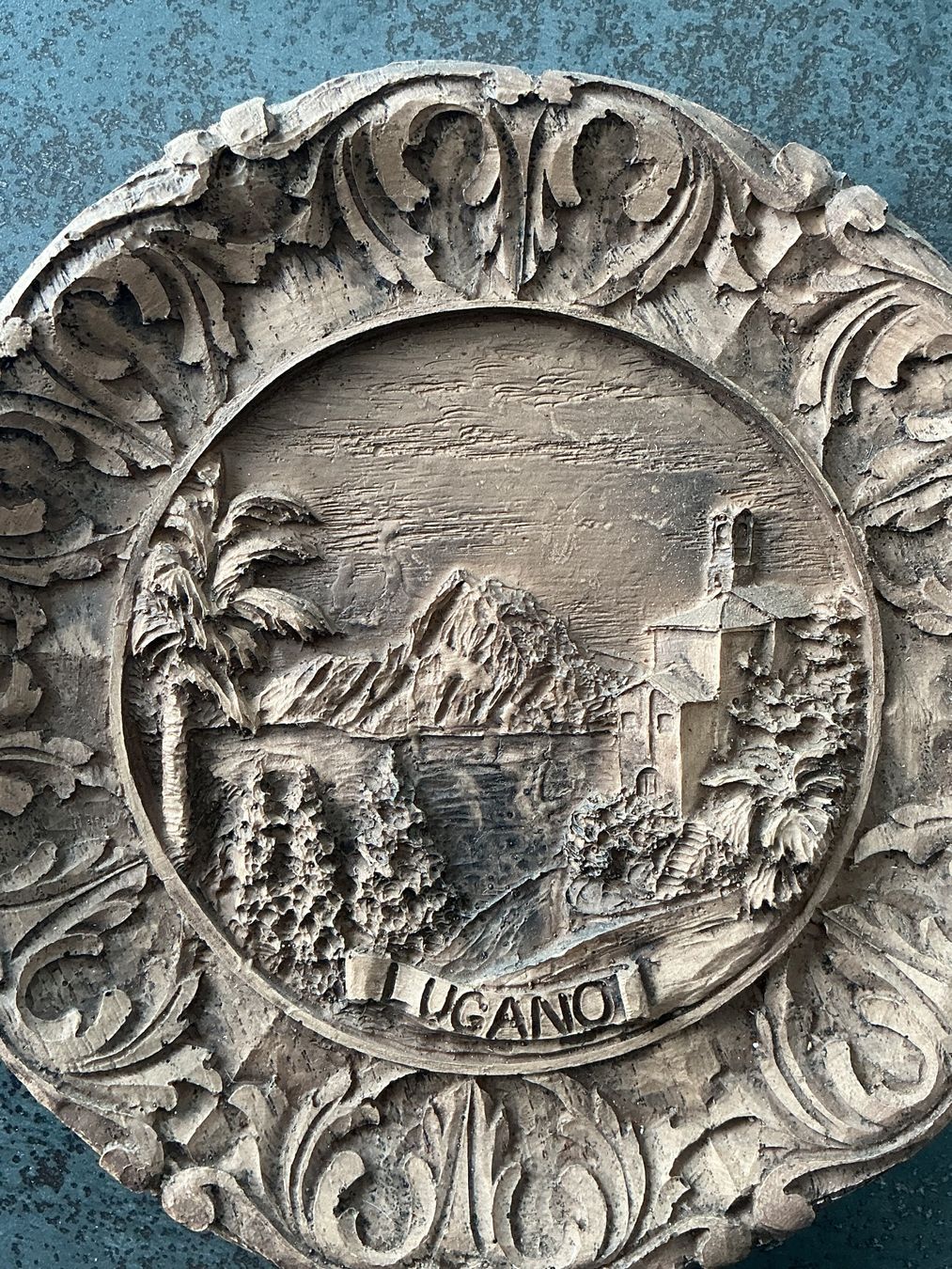 Tutte le decorazioni: Wandteller Lugano antik – Usato da Horw venduto da adler65 1