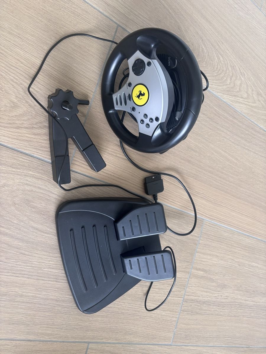 Thrustmaster Controller: Thrustmaster racing wheel – Usato da Au SG venduto da Sjardim 1