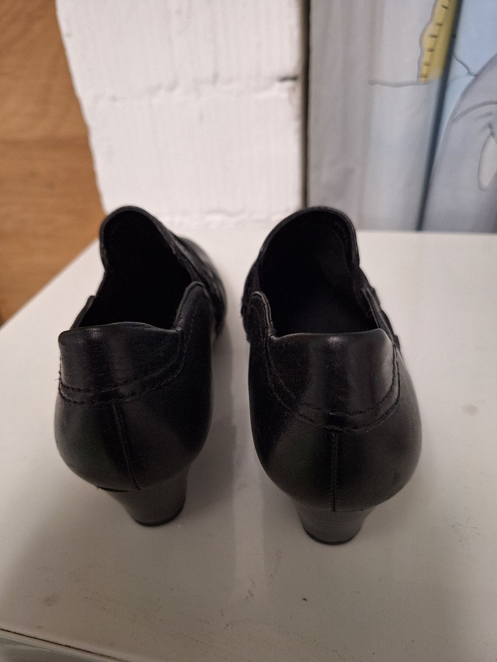 Scarpe da donna: Schwarze Schuhe, Grösse 39 – Nuovo (secondo la descrizione) da Niederglatt ZH venduto da Bobsli 2