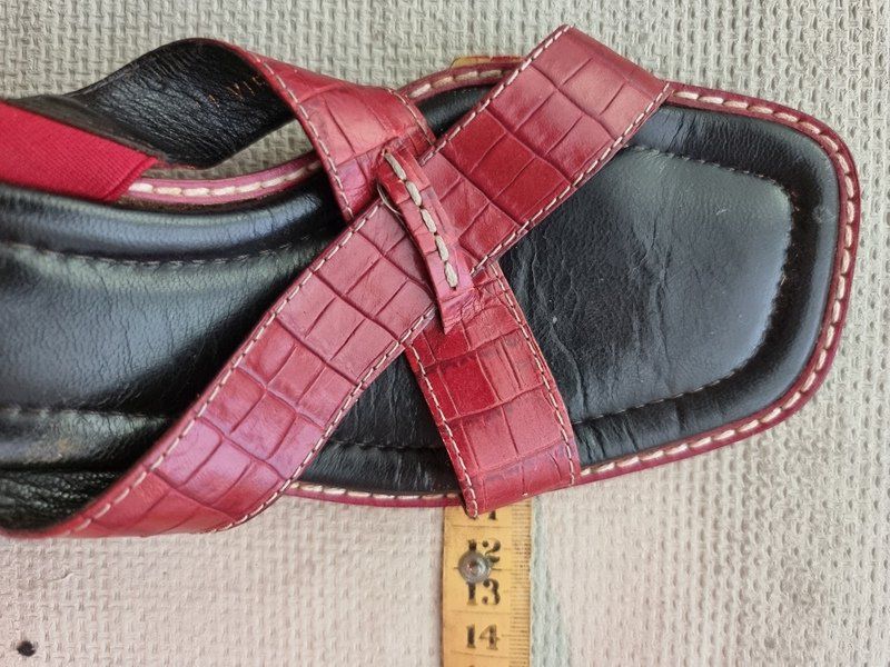 Damenschuhe: DONALD J PLINER Slipper, LEDER, rot, Gr 9 – Gebraucht aus Basel von Mamaree 2