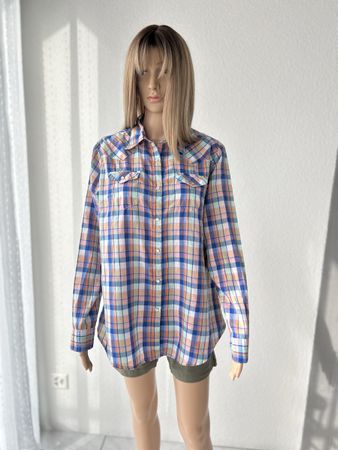 Wrangler western shirt. Size L. Great condition!