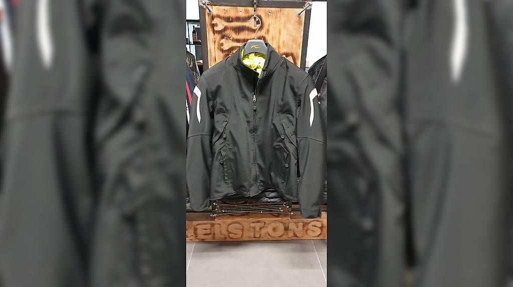 Giacche: BMW Motorradjacke Tour Shell 50 – Usato da Hünenberg venduto da Rzirkon