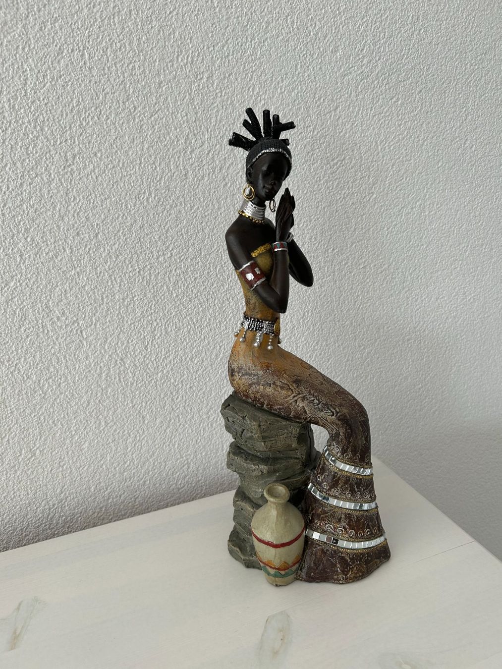 Statuette: Afrika Figur, sitzend – Usato da Wängi venduto da Argon180 2