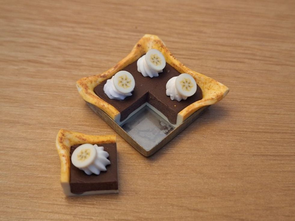 Case e mobili per bambole: Handmade Schoko Bananen Pie – Nuovo (secondo la descrizione) da Zürich venduto da HandmadeTinyFood 3