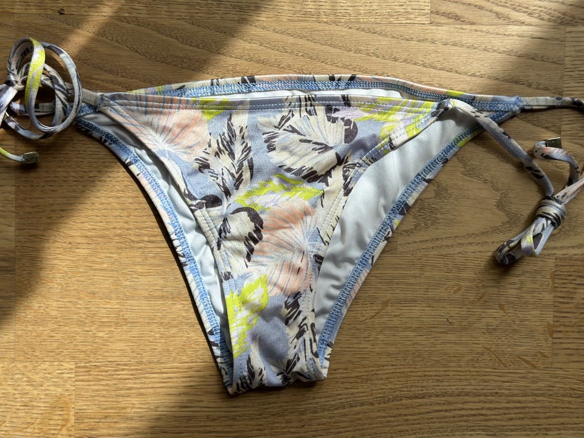 Victoria's Secret Badekleider & Bikinis: Victoria Secret Bikinihose Gr. S – Gebraucht aus Basel von FatmaCan52 6
