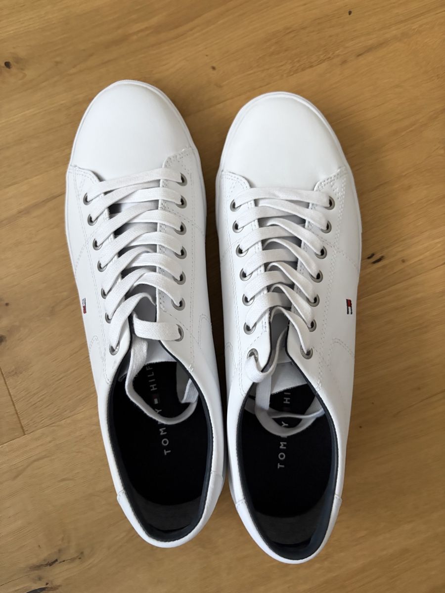 Tommy Hilfiger Herrenschuhe: Tommy Hilfiger Leder Sneaker Eur 45 – Neu (gemäss Beschreibung) aus Eschenbach LU von hek_j77j 1