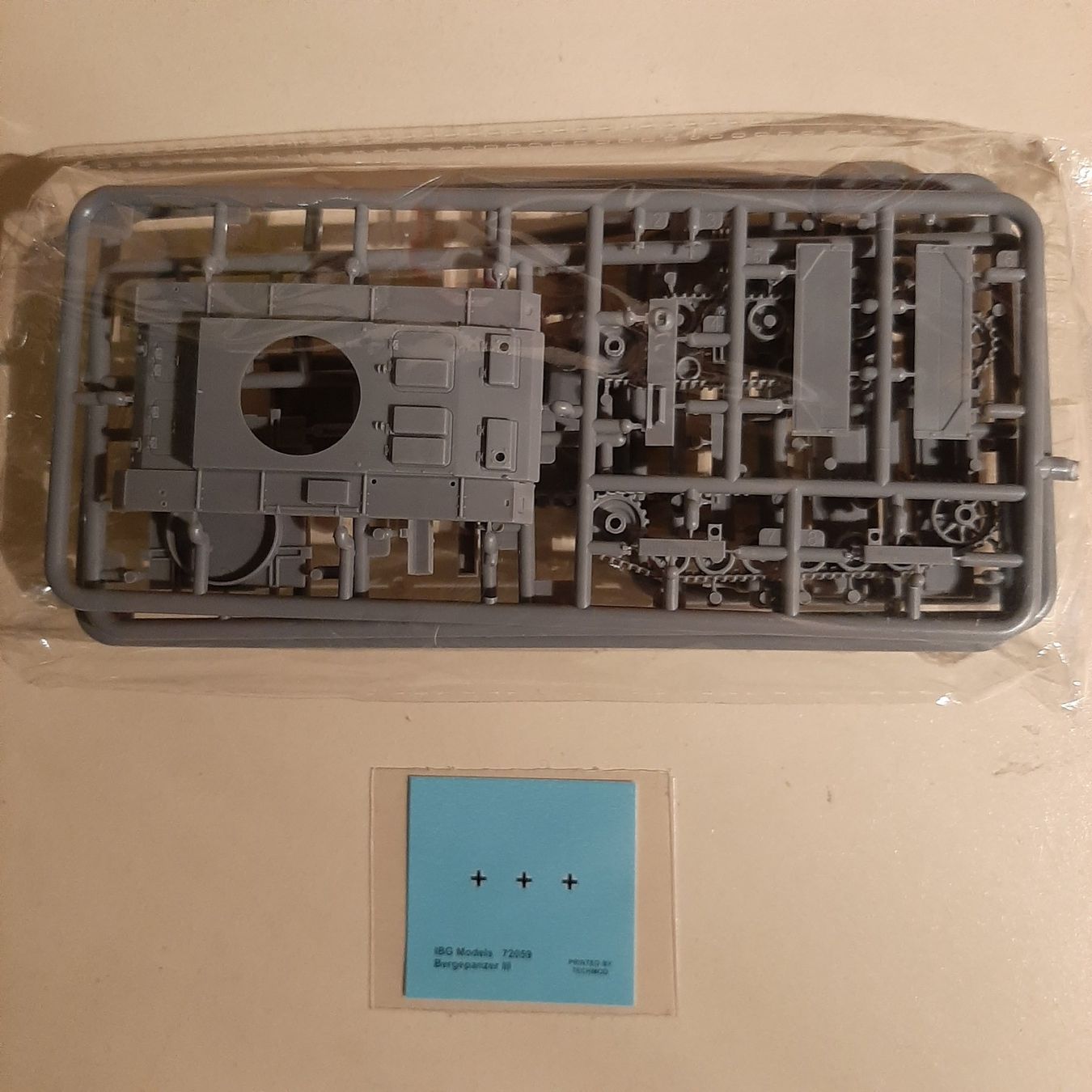 Modellbausätze & Standmodelle: 280 ... Bergepanzer III ... IBG 72059 – Neu (gemäss Beschreibung) aus Bonstetten von Benibanny59 2