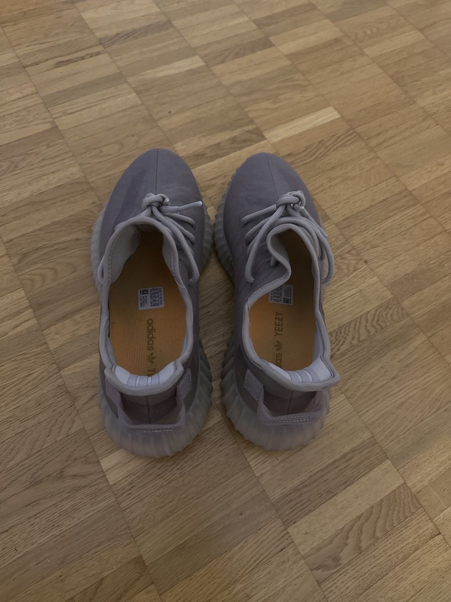 Adidas Herrenschuhe: Adidas Yeezy boost 350 V2 mono mist – Gebraucht aus Maienfeld von DK3 2