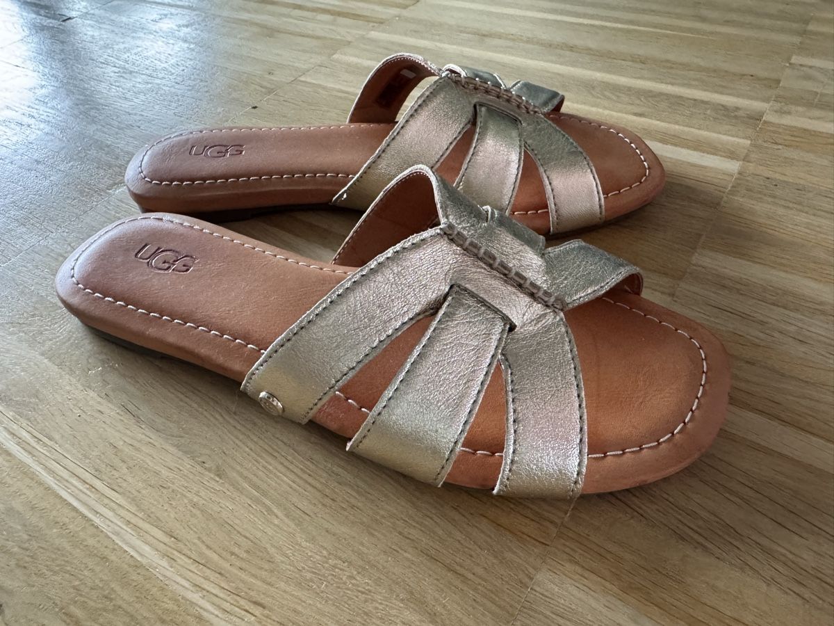 Ugg Scarpe da donna: Slides von Ugg – Nuovo (secondo la descrizione) da Basel venduto da Glamourpourtoi 2